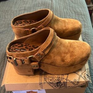 Free People Amalia Clogs